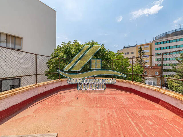 Casa de dos o más pisos para Venta en Madrid - 5